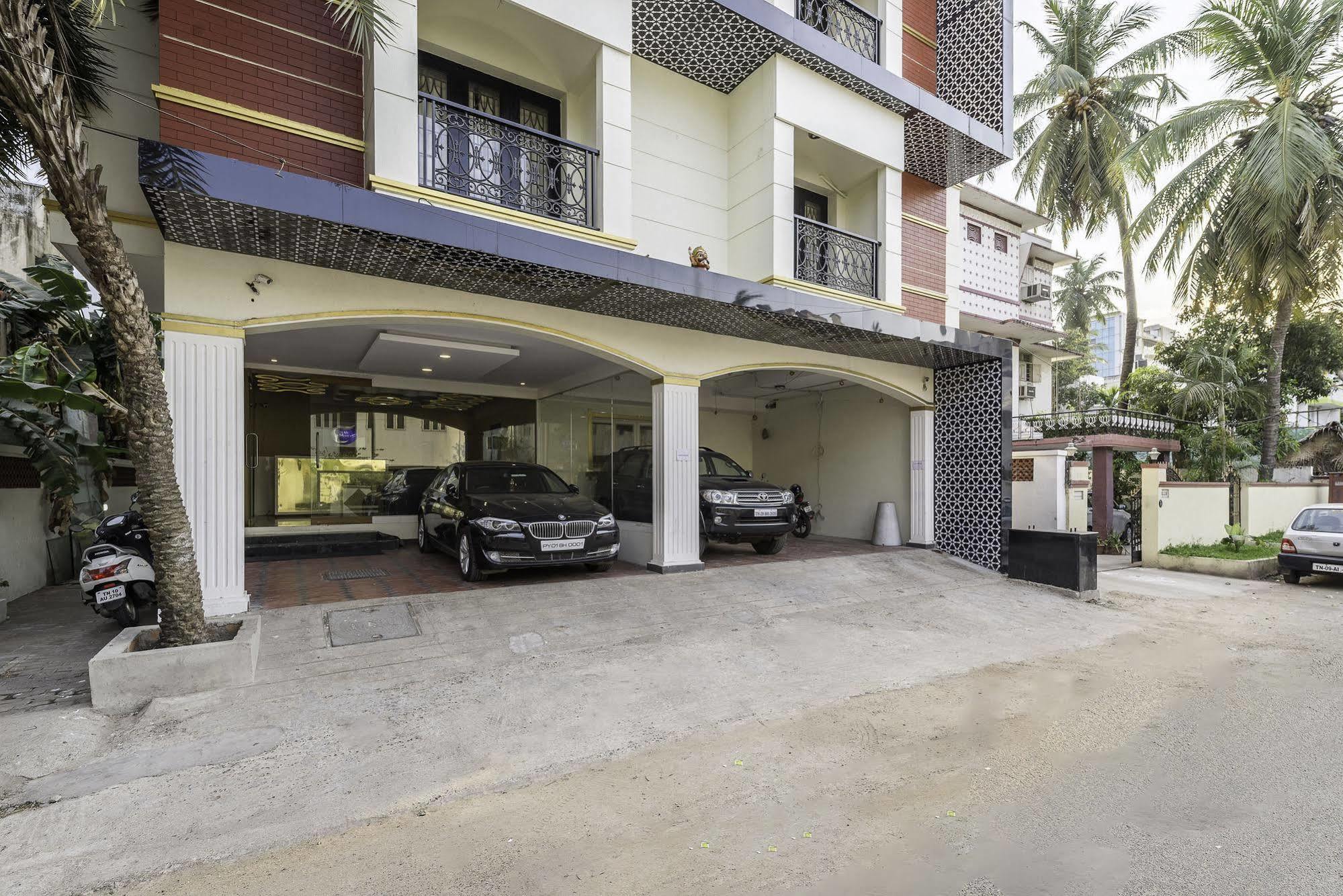 Treebo Elan Hotel Chennai Exterior photo